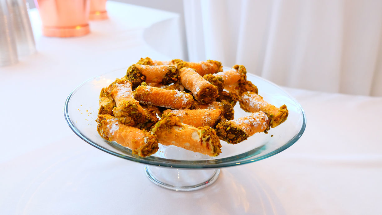 MangiaItaliana_cannoli_8633.JPG